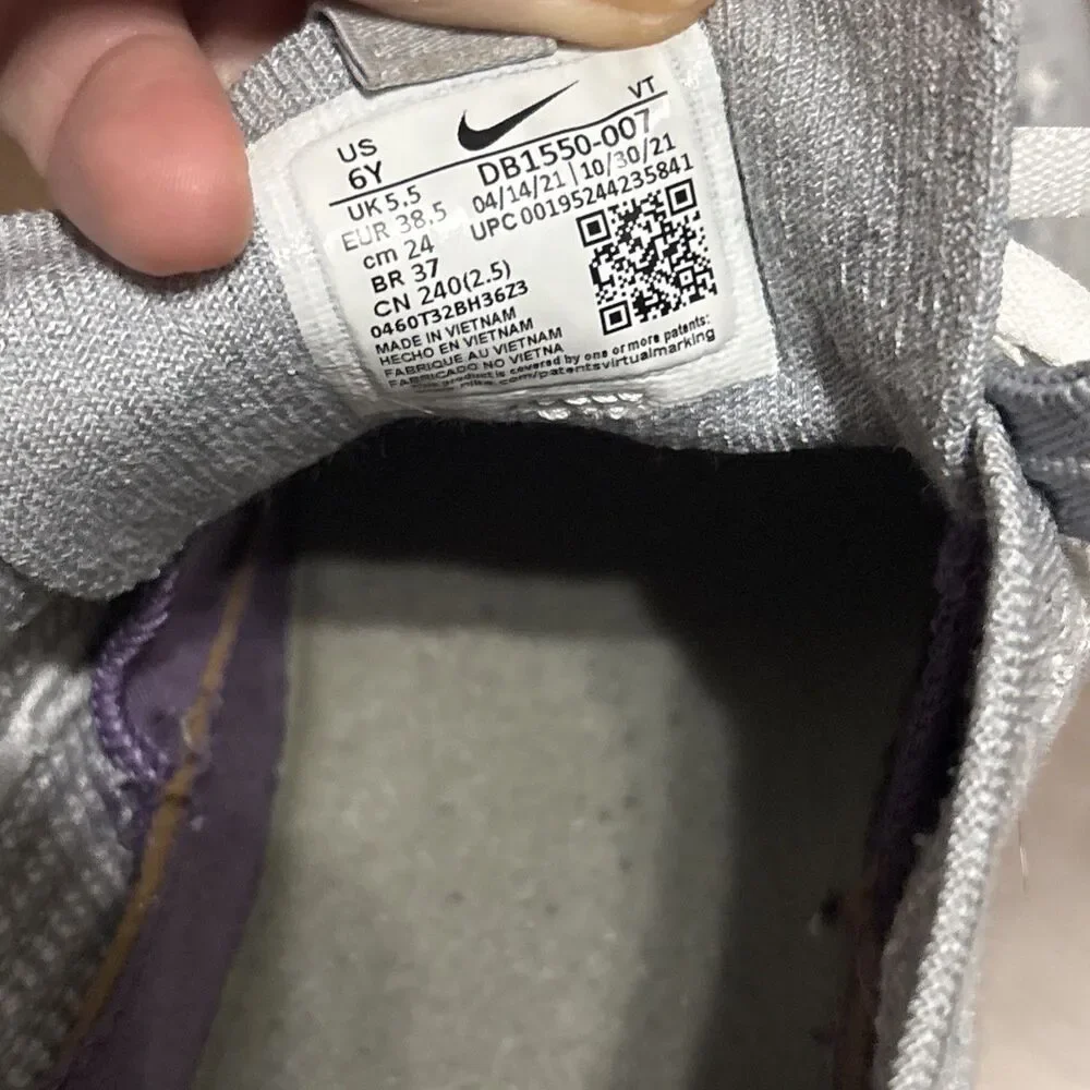 Nike Air Vapormax Youth Size 6 Gray Pink Purple
